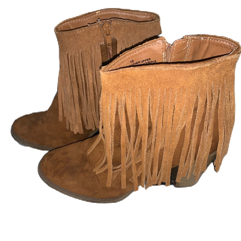 Mossimo Brown Tan Fringe Ankle Boots with Chunky Heel Women’s Size 10
